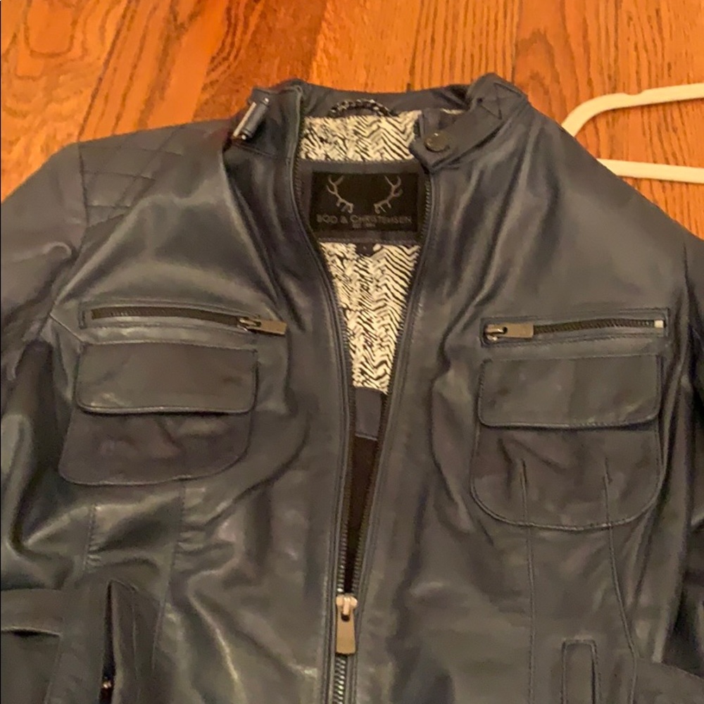 Leather jacket - Picture 4 of 6